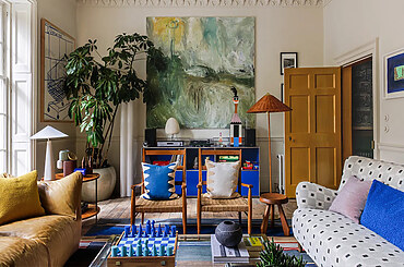 5 Amazing Ways to Decorate a Small Space with Cole and Son Wallpaper