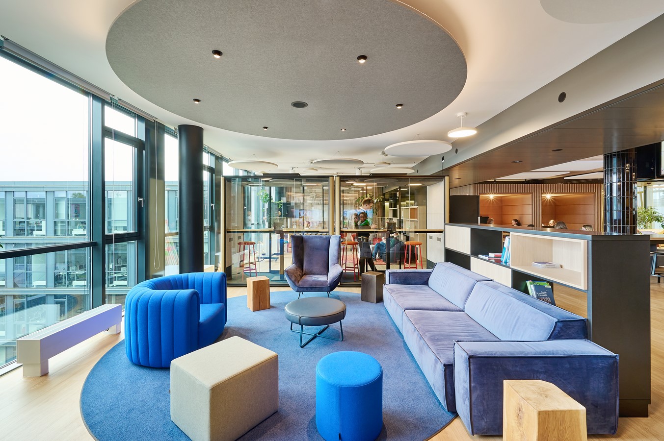 Informal meeting hubs for German broadcaster by Evolution Design-Sheet9