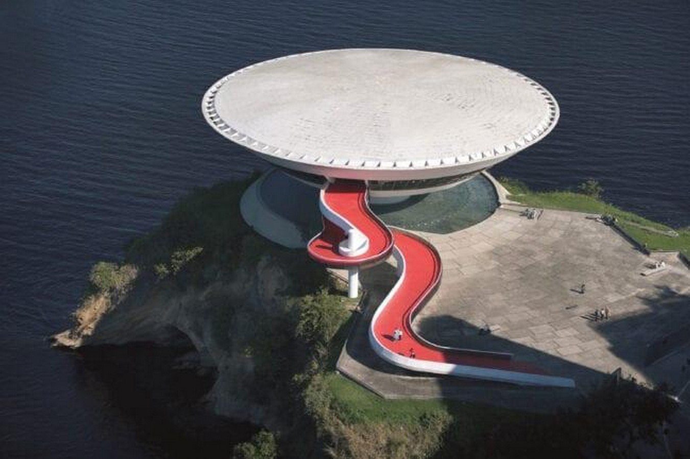 Architectural Narratives How Spaces Shape Perception and Life-Sheet2