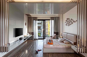 Interiors with Sunlit and Airy Spaces by Design Deconstruct