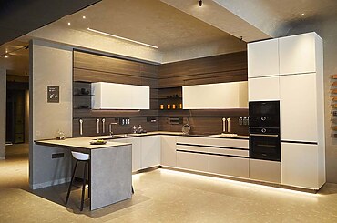 Open-Concept Kitchen Designs by 42MM Architecture