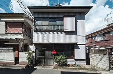 Ōmori House by Roovice