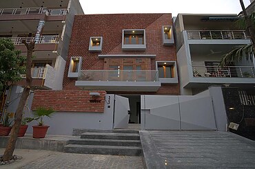 THE BOX HOUSE by OMArchitects