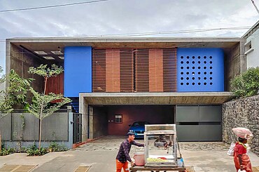 Facade Speaks by Ds2 Architecture