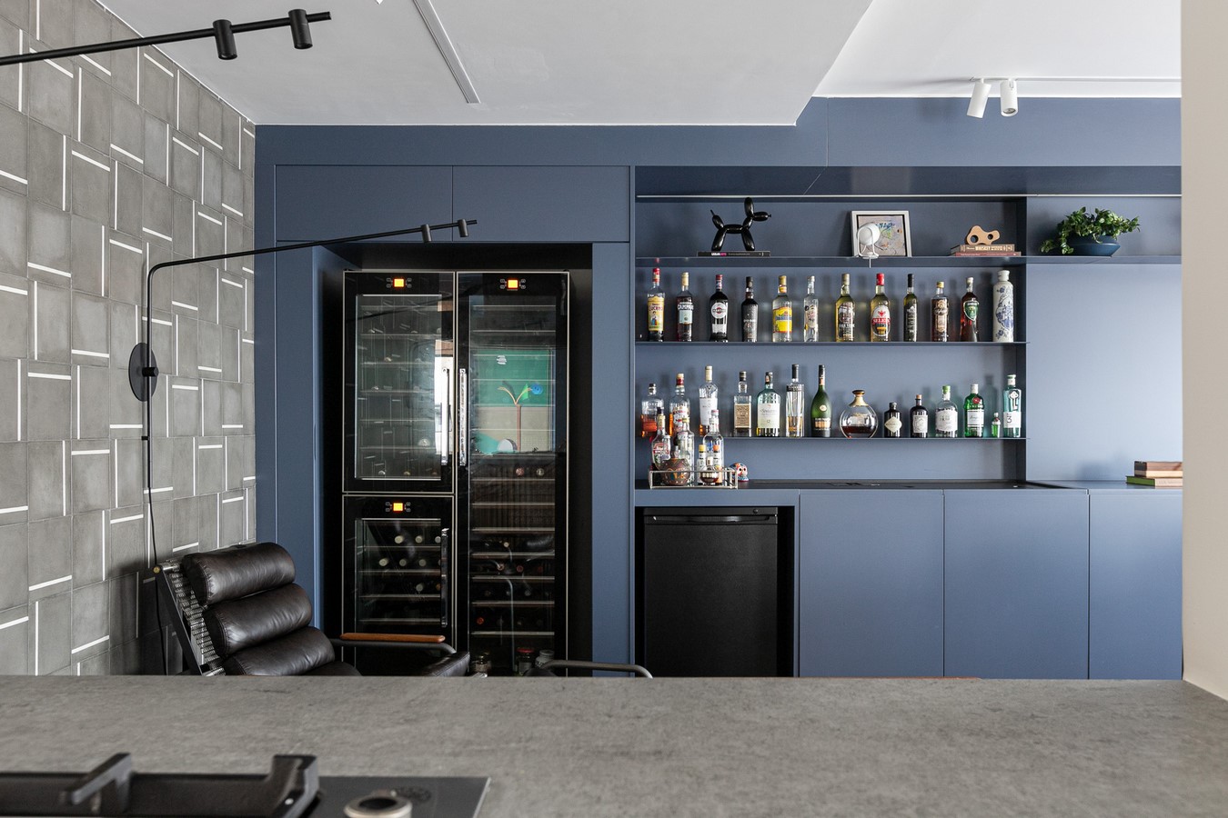 An Old Apartment into a Mordern and FunctionalSpace by Natália Salla-Sheet10