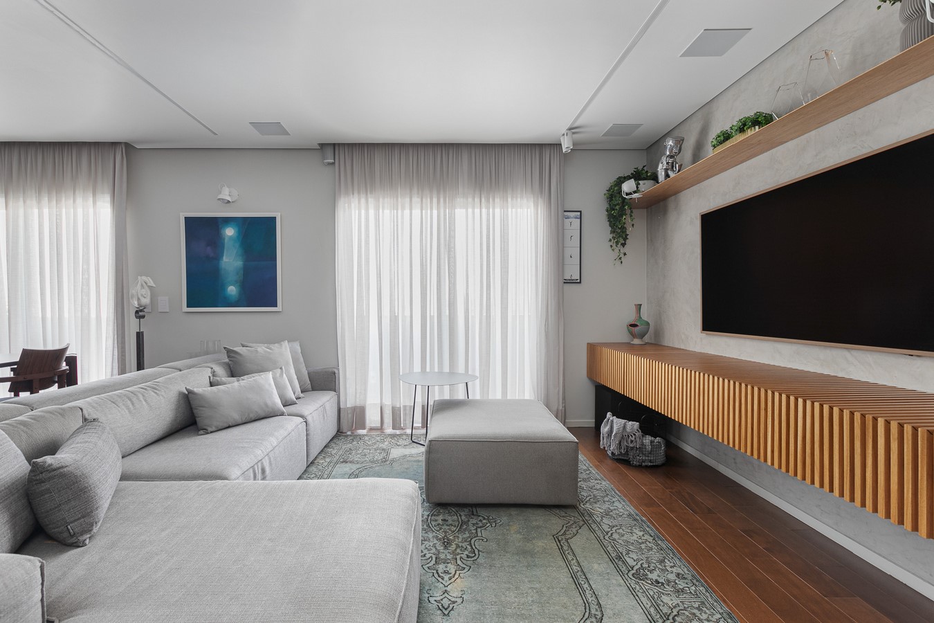 An Old Apartment into a Mordern and FunctionalSpace by Natália Salla-Sheet7