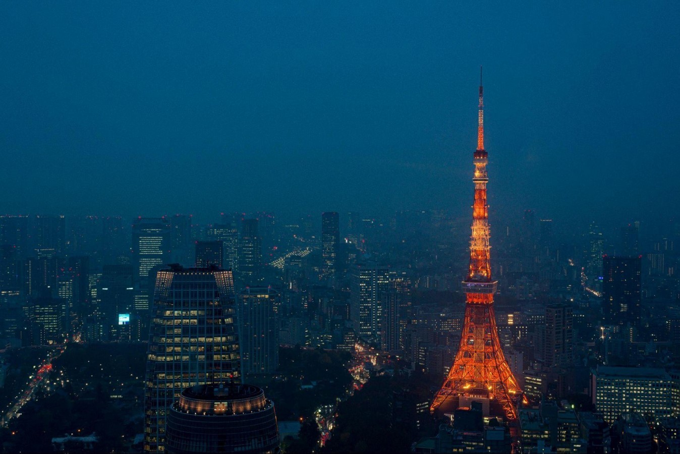 Architectural Branding Iconic Architecture as Catalyst for Economic Growth-Sheet3