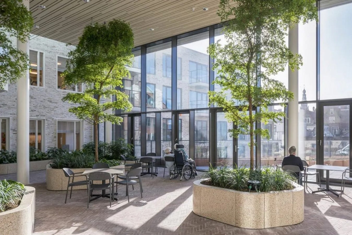 Exploring the Therapeutic Potential of Architecture in Healthcare Facilities-Sheet1