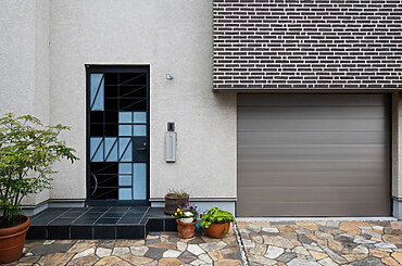 How to protect your garage door against the elements