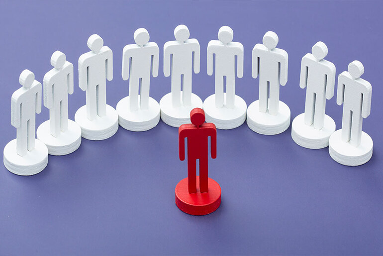 How Small Businesses Can Stand Out in Crowded Niches