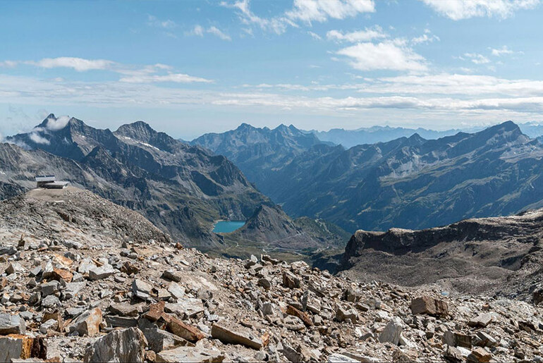 Top 5 Architectural Gems Along International Trekking Routes