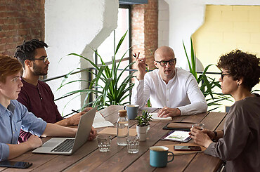 Tops Tips for Successfully Interacting and Doing Business with an International Client Base