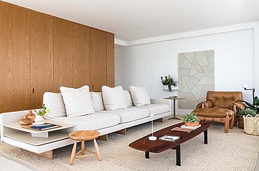 Apartment interiors that enhance the sea view in Balneario Camboriu by Simara Melo Arquitetura