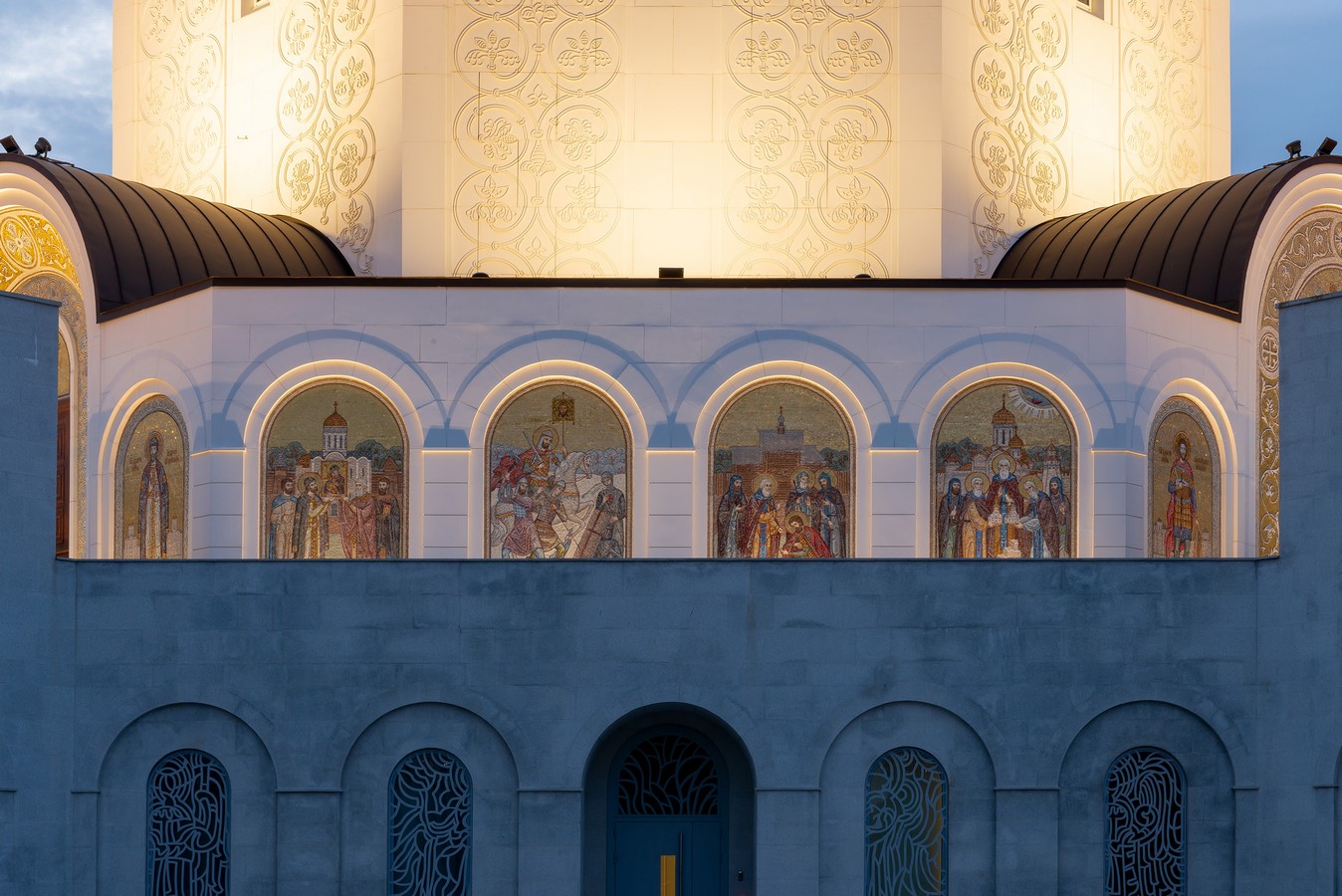 Lighting design as a tool for the sacred architecture by QPRO-Sheet2