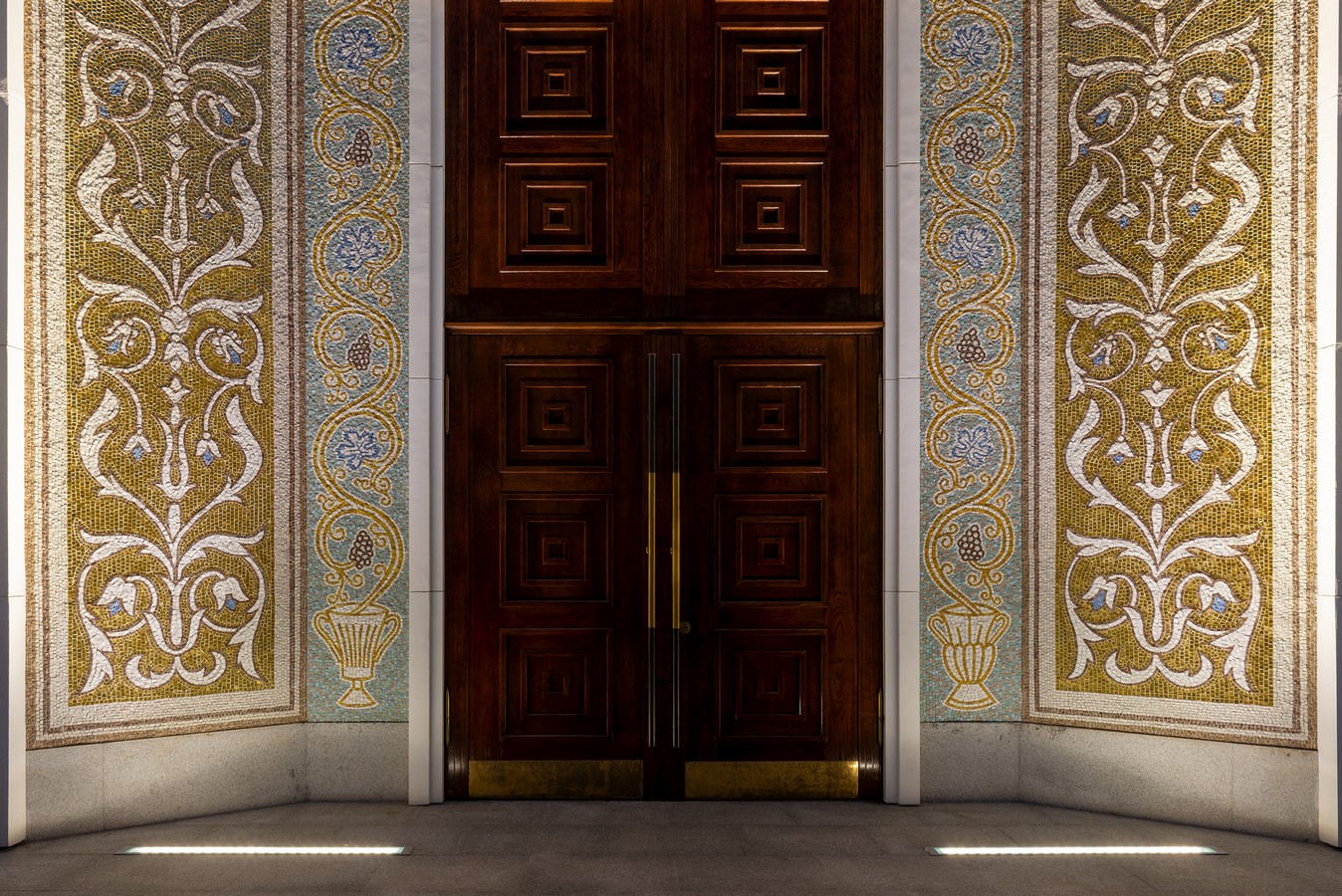 Lighting design as a tool for the sacred architecture by QPRO-Sheet7