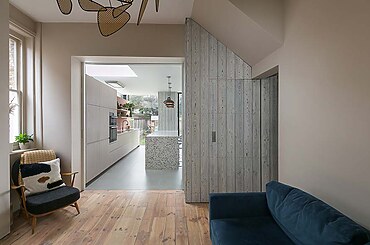 House 2-8-8 by WILLIAM TOZER Associates