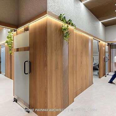 Modern Hospital Interior at Ratnanjali Solitaire by Prashant Parmar ...