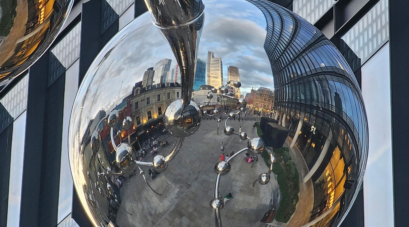 Mirror Orbs installed outside Liverpool Street Station in London by Yayoi Kusama-Sheet4