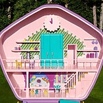 Airbnb Unveils Giant Polly Pocket House in Massachusetts-Sheet2