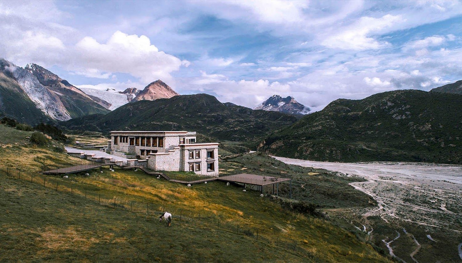 10 Projects by Architects that showcase traditional practices (abroad)-Sheet2