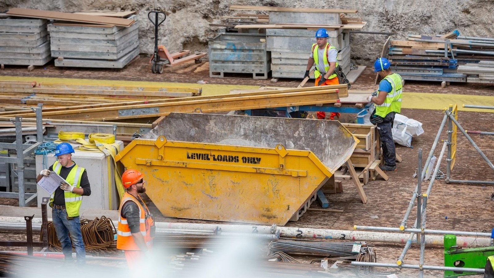 Innovative Waste Management Solutions for Construction Sites-Sheet1