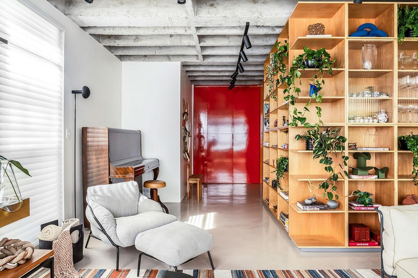 São Paulo Apartment Blends Brutalist Concrete and Brazilian Charm-Sheet2
