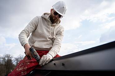 Advice on Effective Working with Roofers in Boston: Essential Knowledge for a Homeowner