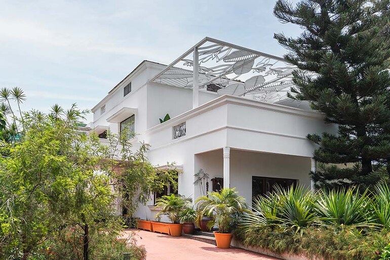 Urban Tropics by Studio Dvār