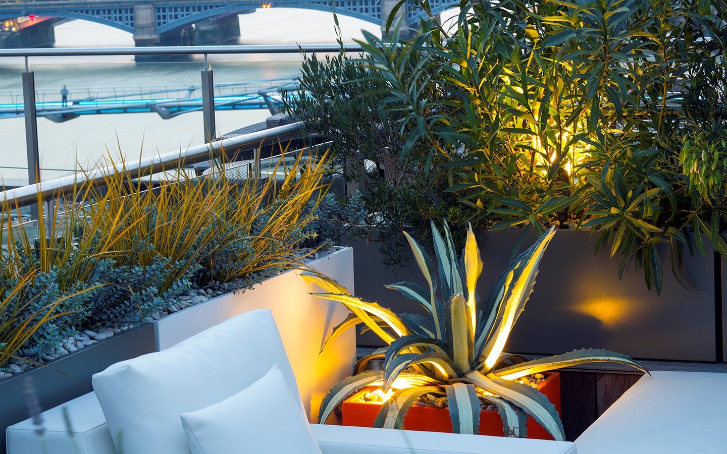 Millennium Bridge Mediterranean Roof Garden by Mylandscapes LTD-Sheet5
