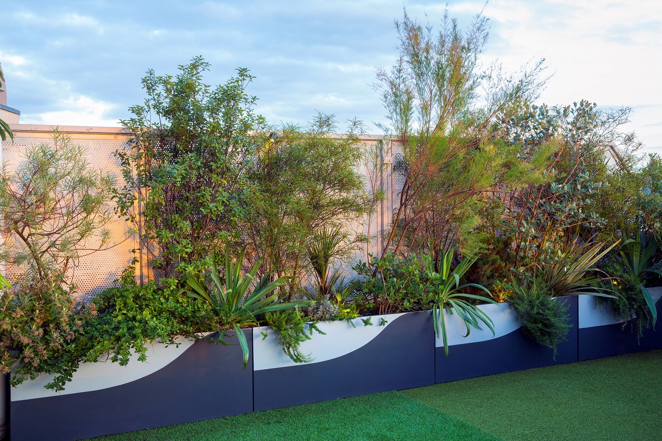 Thames Barrier Roof Garden by Mylandscapes LTD-Sheet1