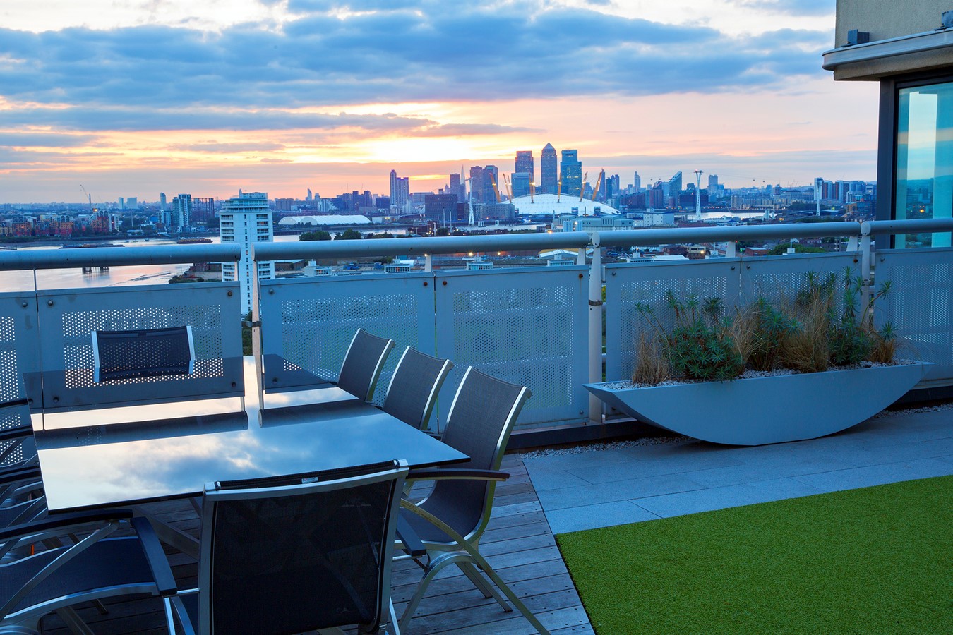 Thames Barrier Roof Garden by Mylandscapes LTD-Sheet3