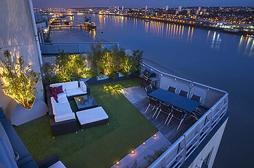 Thames Barrier Roof Garden by Mylandscapes LTD