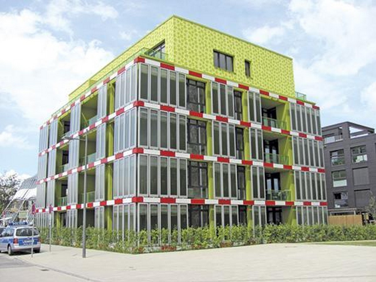 Exploring the Intersection of Experimental and Futuristic Architecture-Sheet5