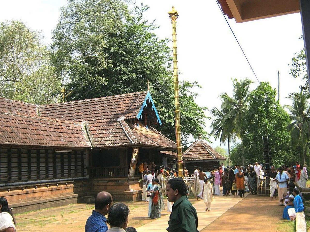 Travel the world Sree Thirumandhamkunnu Bhagavathi Temple Angadippuram-Sheet1
