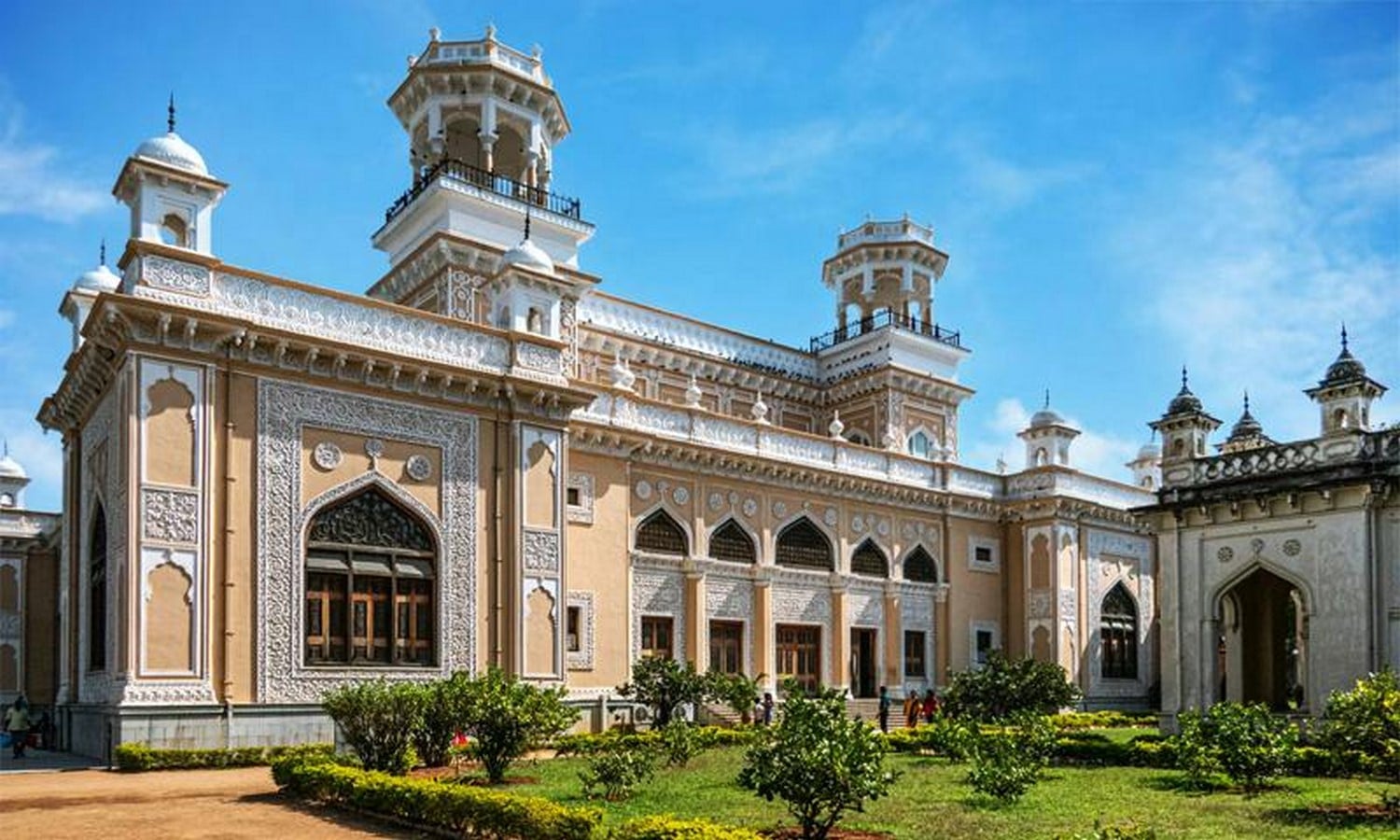 Through the lanes of Hyderabad's cultural heritage-Sheet3