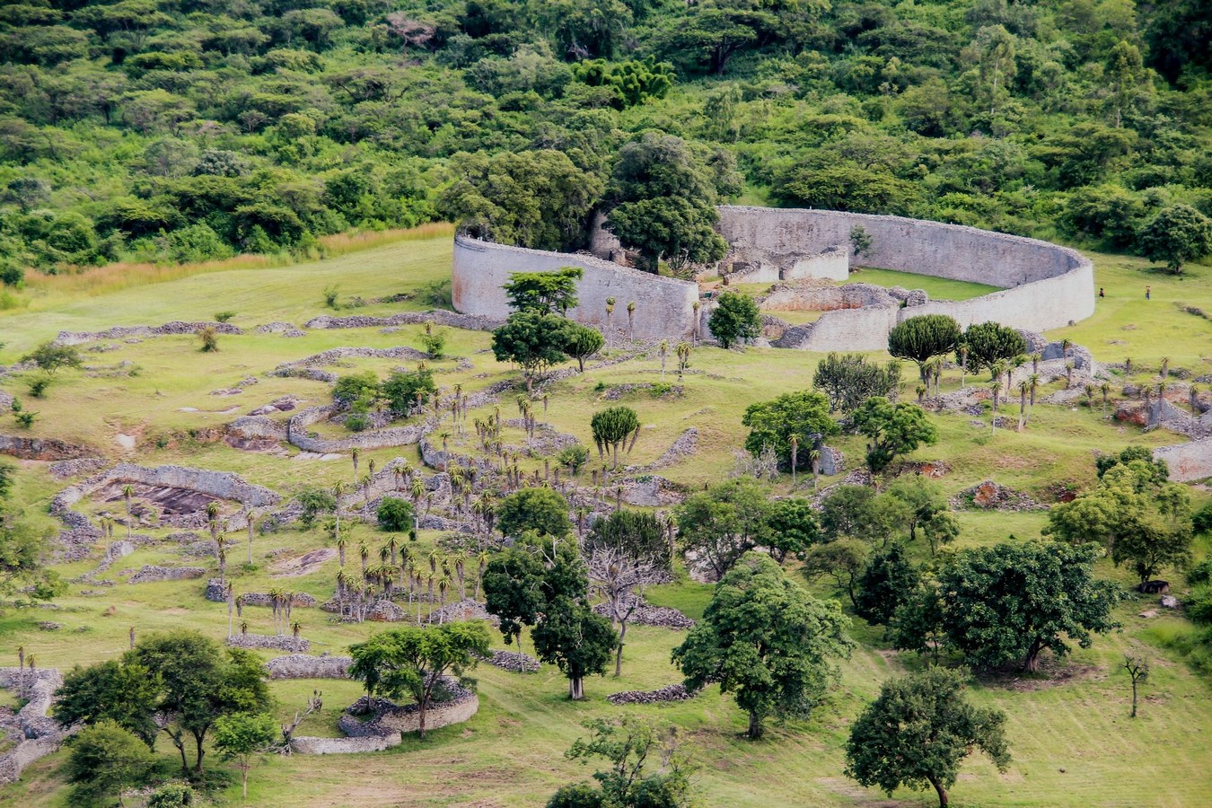 The Great Zimbabwe Ruins An Architectural Enigma-Sheet5
