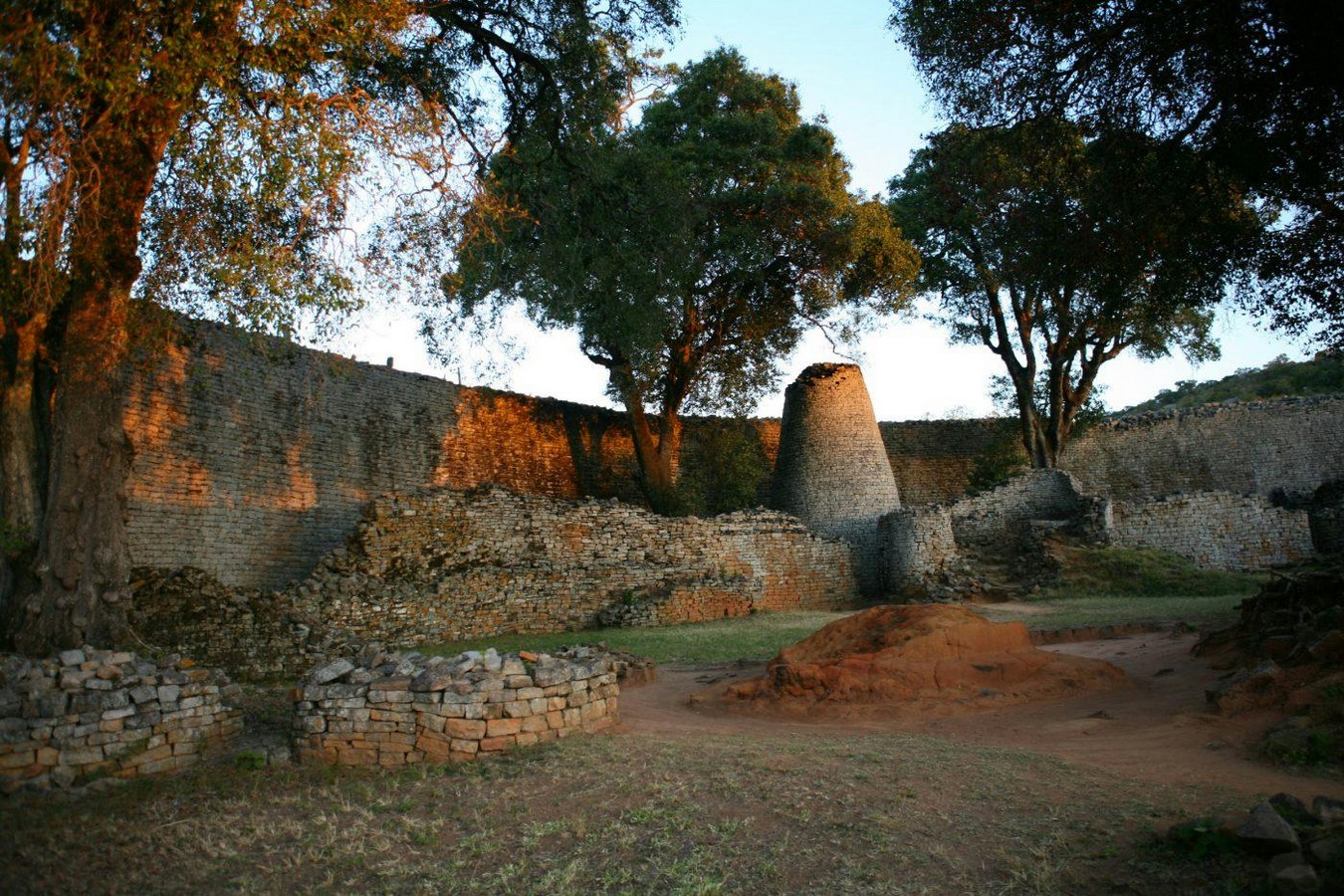 The Great Zimbabwe Ruins An Architectural Enigma-Sheet6