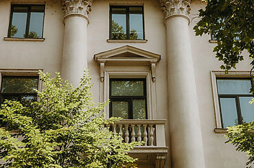 Eternal Elegance: How Stone Balconies Can Transform Your Home’s Exterior