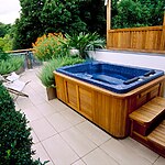 ROOF TERRACE WITH THREE METAL CONTAINERS PLANTED WITH ZANTEDESCHIA AETHIOPICA. DESIGNER: AMIR SCHLEZINGER/ MY LANDSCAPES-Sheet4