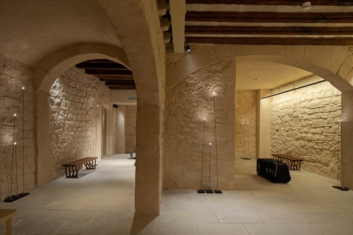 11150-Characteristic features of lighting design in modern premium-class objects in th-Sheet9