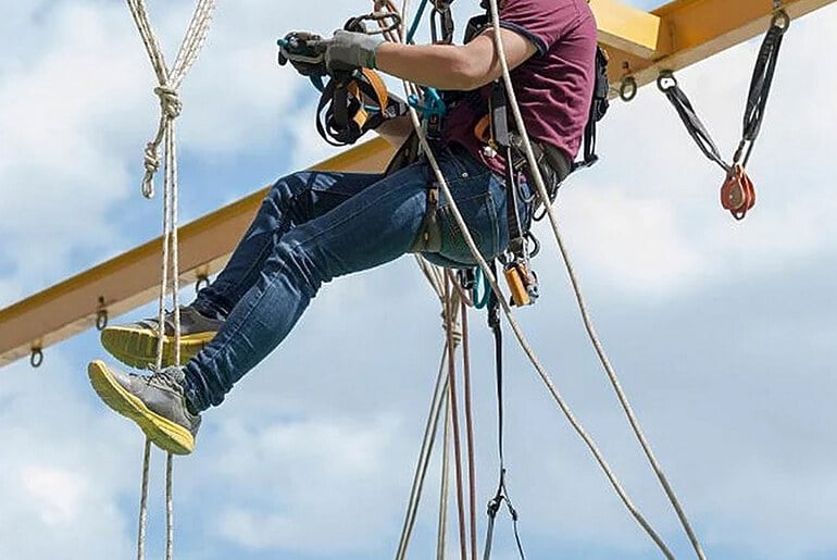 Improving Jobsite Safety with SPRAT Level 2 Rope Access