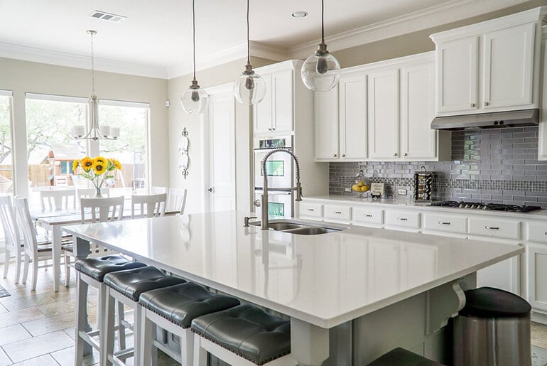 How to Stage Your Kitchen to Impress Buyers: Tips for a Modern Look