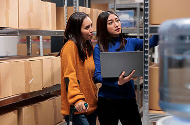 What to Look for When Renting a Warehouse: Key Features for Efficient Storage