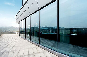 Case Study : Wilson School of Design – A Low-Emissivity Glass Innovated University