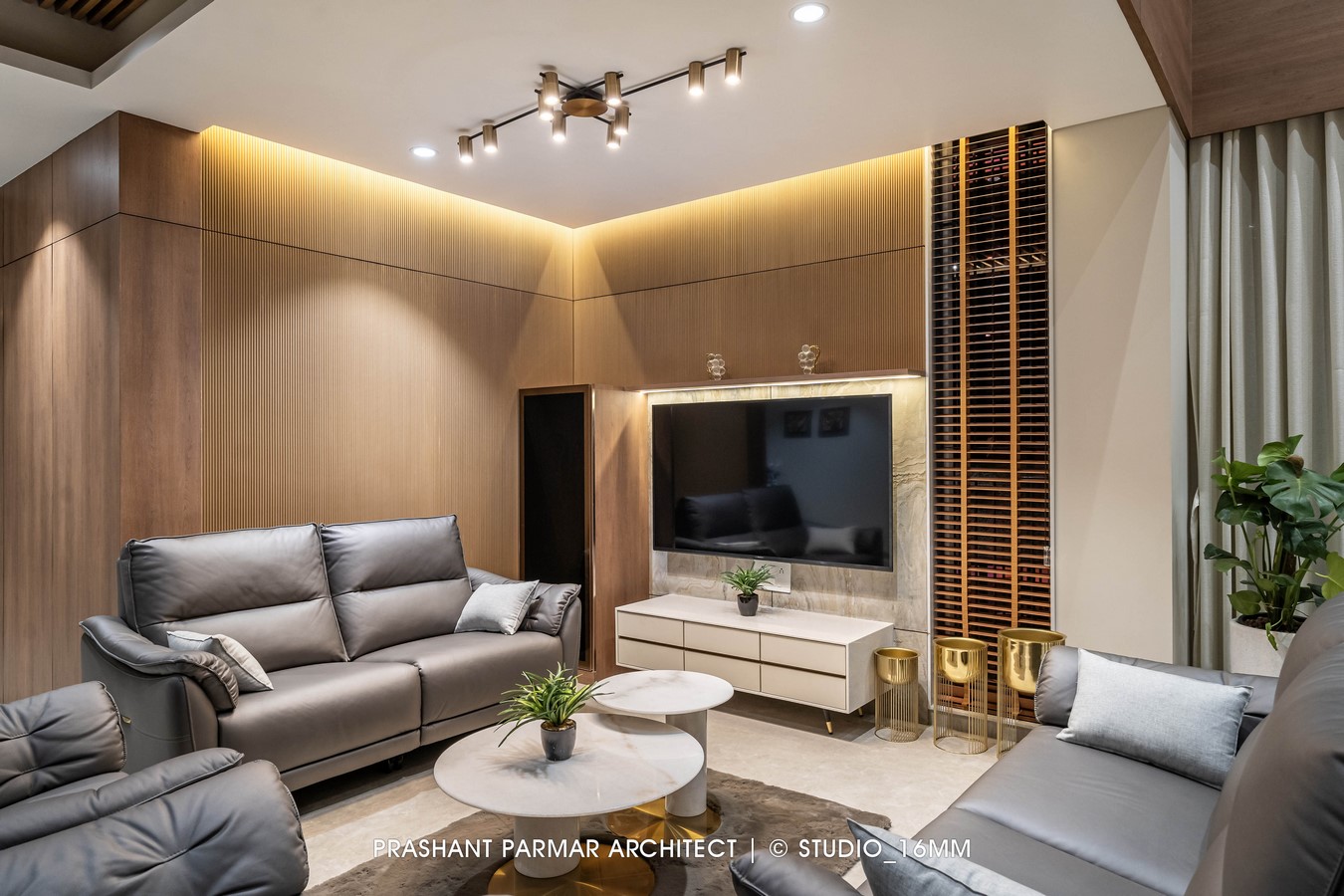 The House of Frames by Prashant Parmar Architect Shayona Consultants-Sheet4
