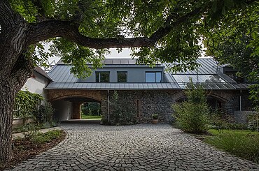 The Forgotten Barn by Karnet architekti