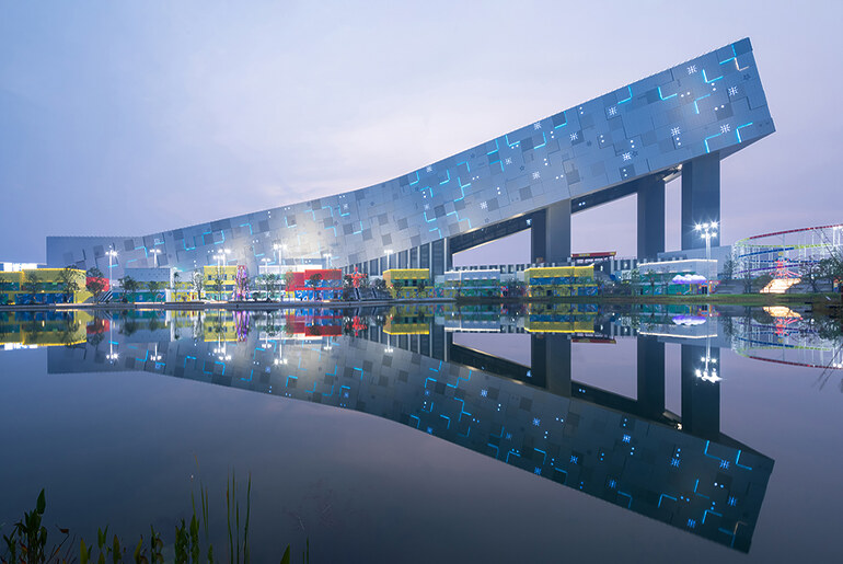 Wuhan Ski Resort by CLOU architects