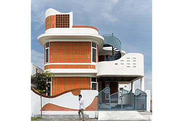 Curve by Masonry Of Architects – MARQ