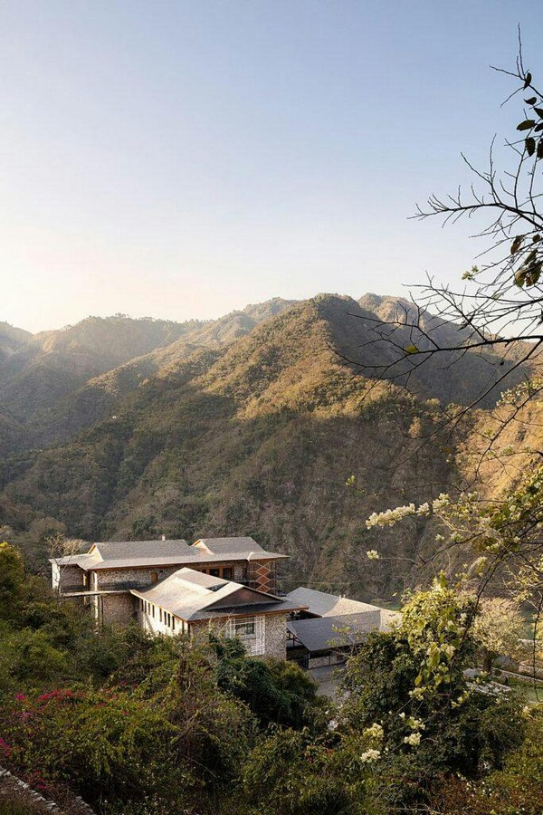 Designing for Hilly Terrains Challenges and Opportunities in Mountain Architecture-Sheet4