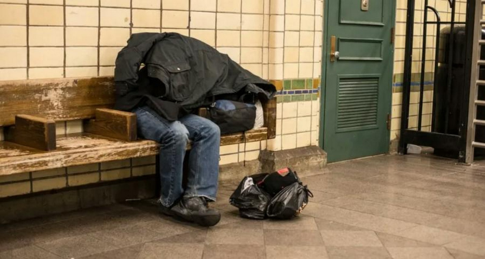 Designing Rejection The Psychological Costs of Hostile Urban Spaces-Sheet4